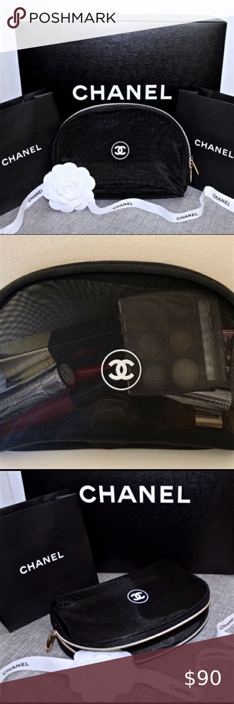 chanel makeup bag 2020.